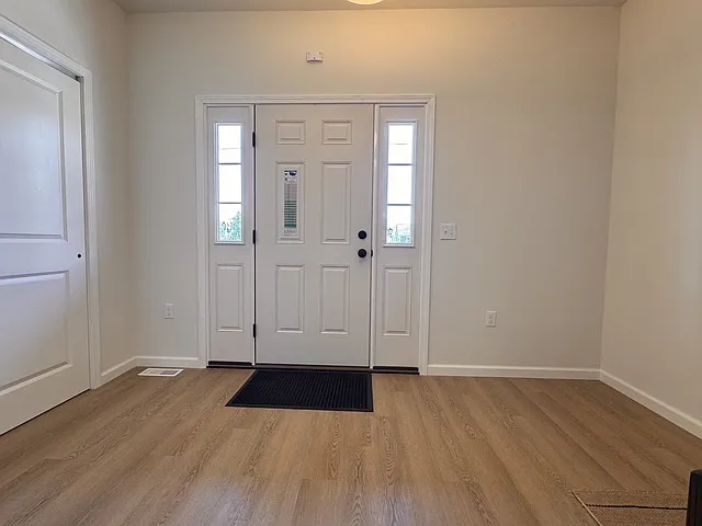 1st Floor - Foyer