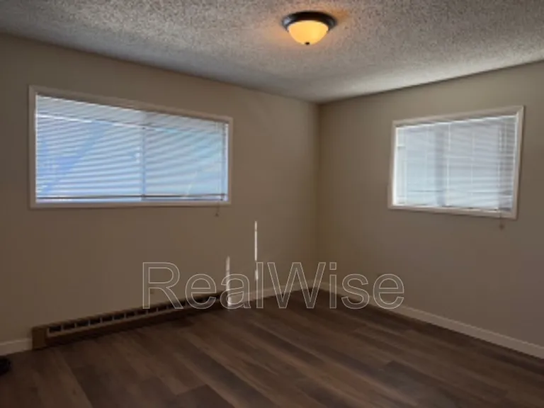217 NW 7th St — Photo 10