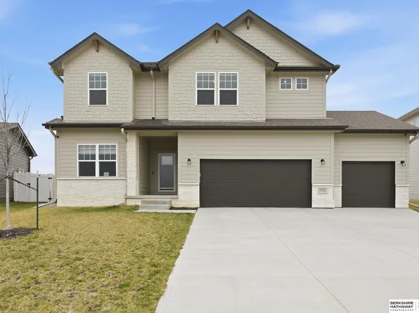 9606 S 184th Ter, Omaha, NE 68136