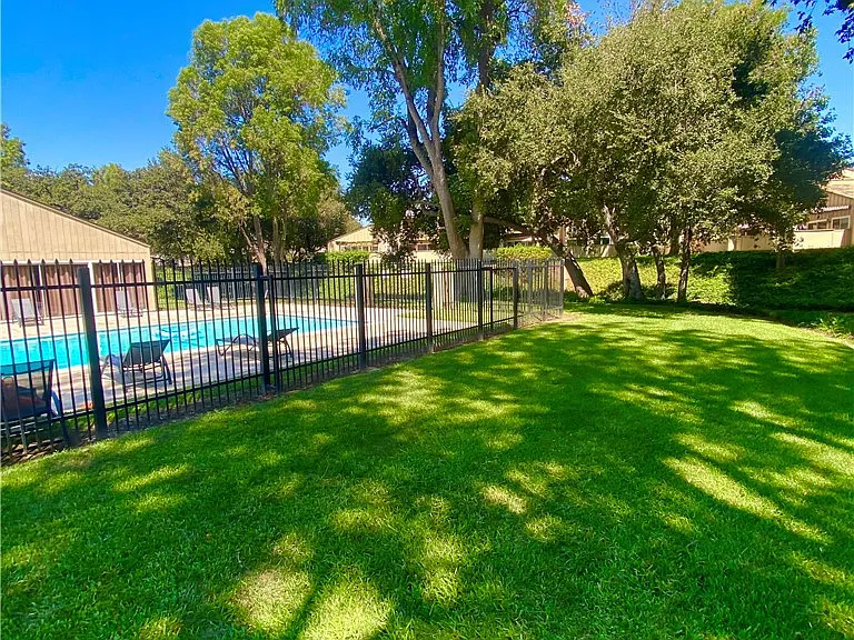 1463 W Cypress St — Photo 1