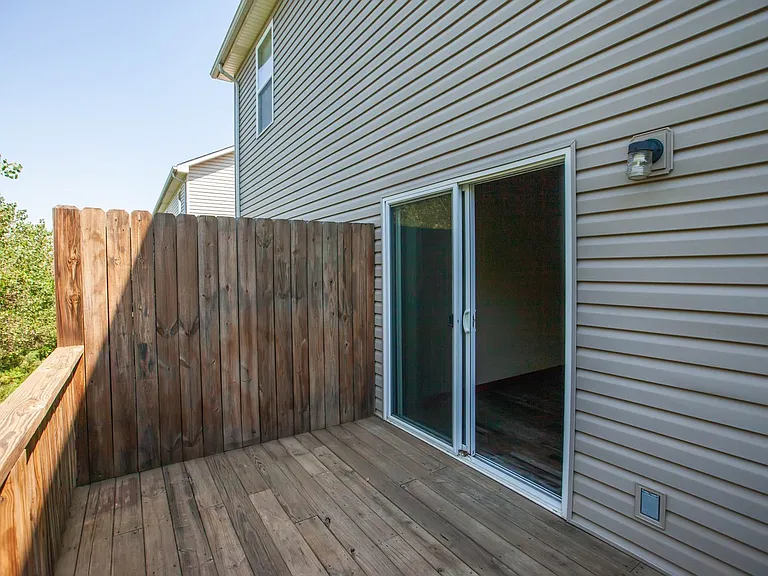 724 Oakbrook Pl — Photo 13