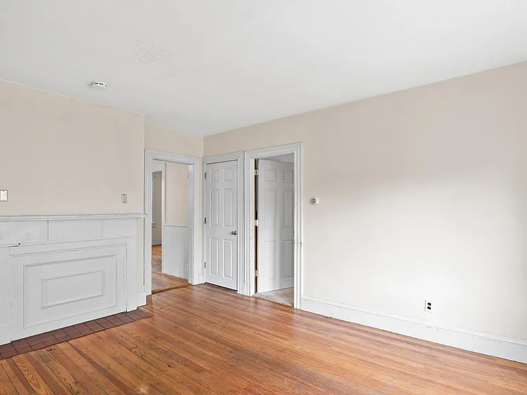 629 Wood St — Photo 10
