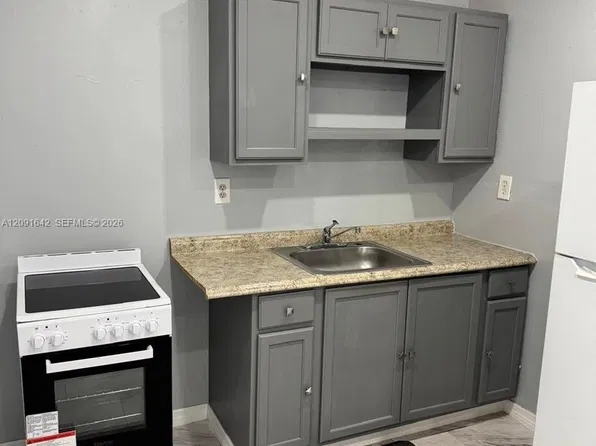 7321 Fairway Blvd #1, Hollywood, FL 33023