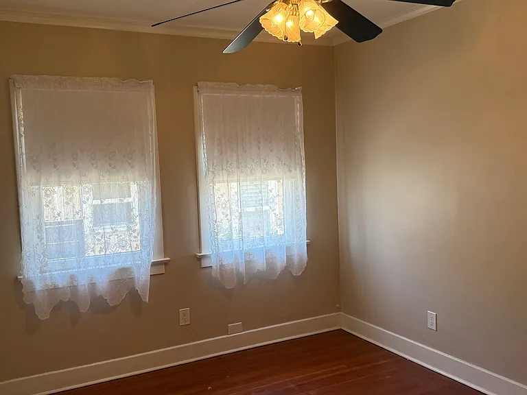 690 N 1st Ave — Photo 38