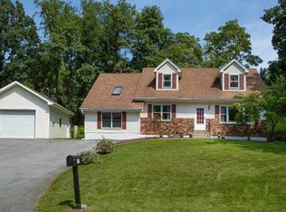 84 Woodland Dr, Poughquag, NY 12570