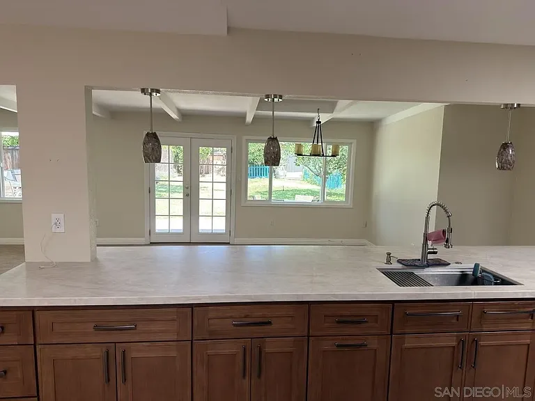 13919 York Ave — Photo 70