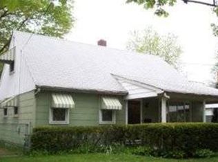 402 Holmes Dr, Burlington, NJ 08016