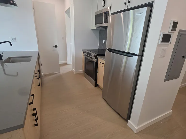 74 Webster St #4E — Photo 1