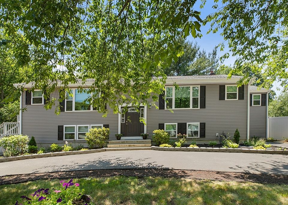 1st image of 21 Simpson Ave