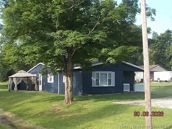 1057 Woodland Avenue, Scottsburg, IN 47170
