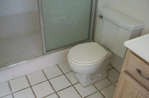 3rd image of 733 SE 10th Ave