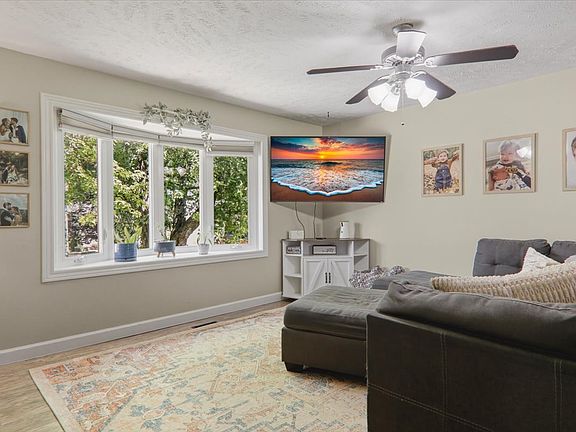 2nd image of 207 Suelynn Dr