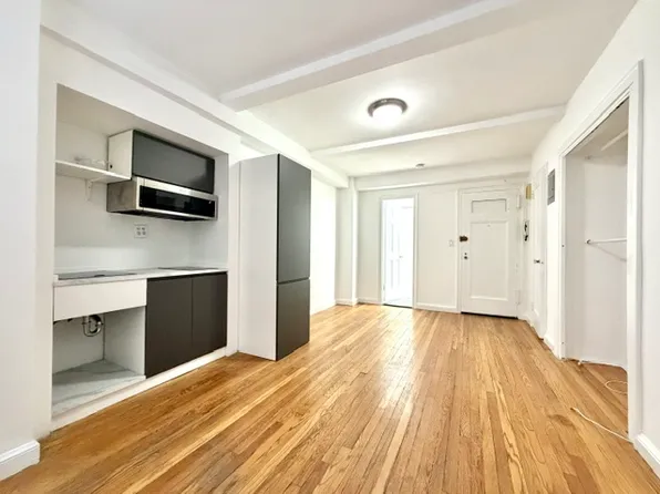 304 East 41st Street image 1 of 4