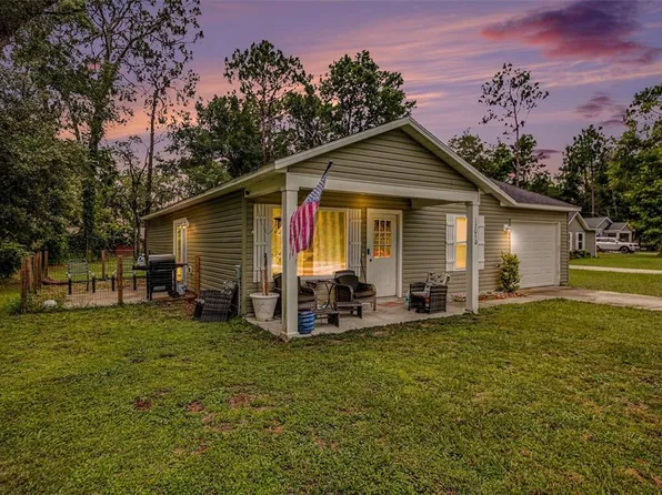 17050 SE 60th St, Ocklawaha, FL 32179