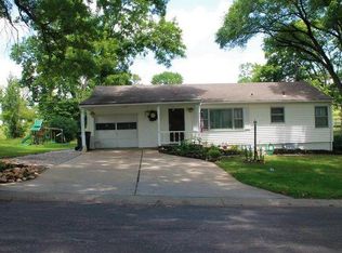 115 Woodland Rd, Lansing, KS 66043