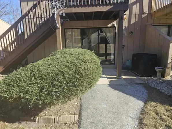 45 Nassau Colony APT 6, Fox Lake, IL 60020