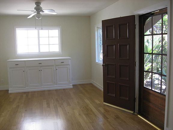 5th image of 747 1/2 N Gramercy Pl
