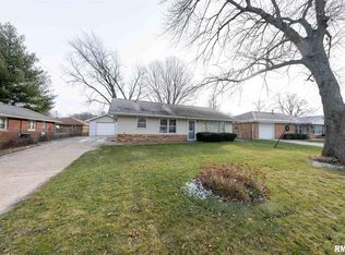 1210 N Coronado Dr, Peoria, IL