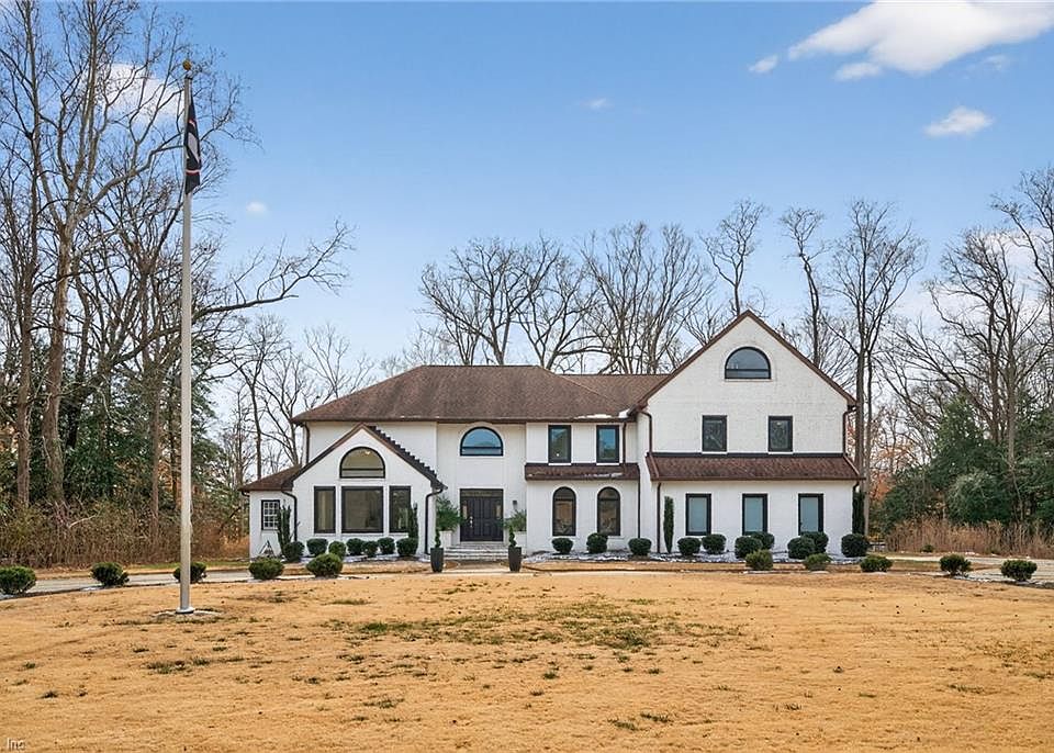 1st image of 2029 Fairway Dr
