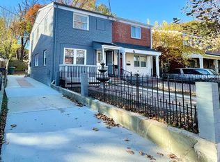 708 Four Mile Rd, Alexandria, VA 22305