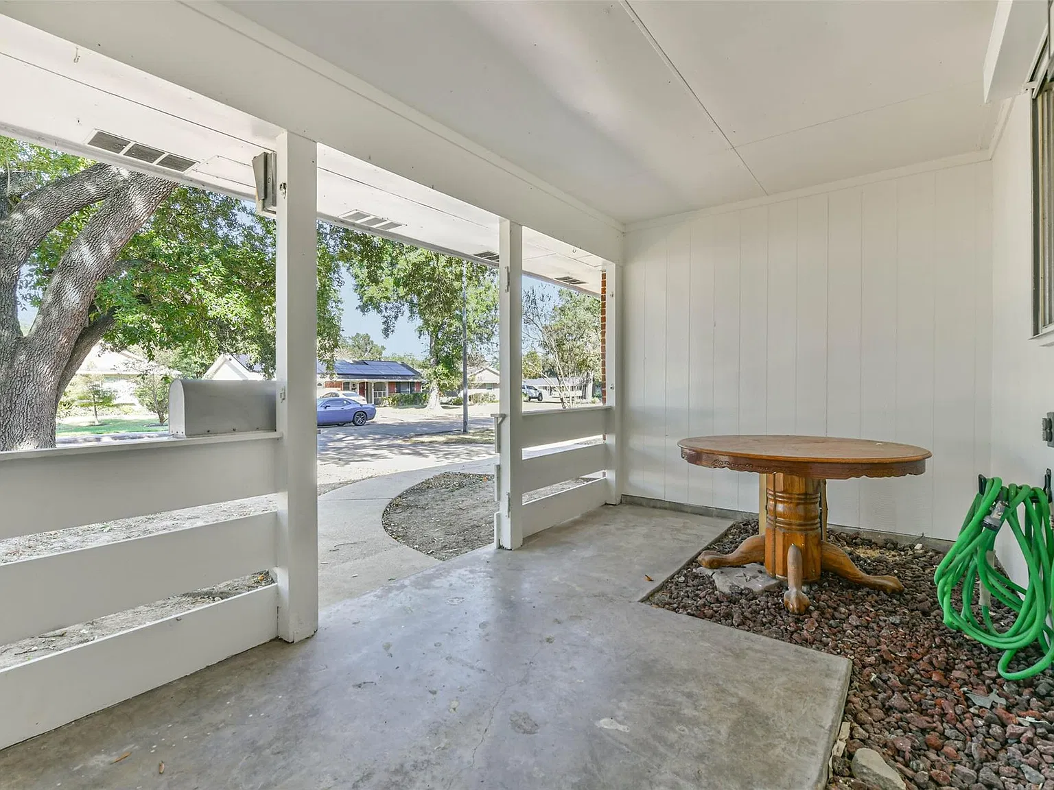 3 bed, 2.0 bath, 1488 sqft, $2,290 — Photo 3