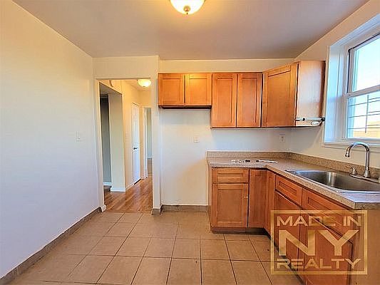 5th image of 14202 84th Dr APT 6k