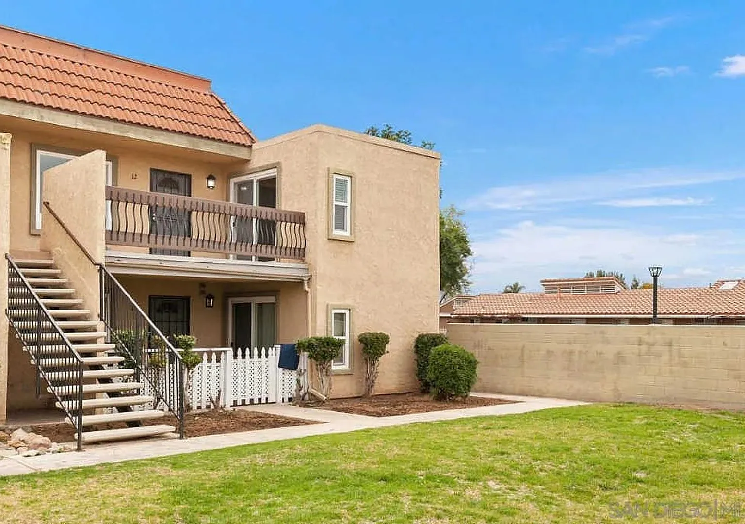 2 Bedroom 2 Bath in El Cajon 2nd Floor Unit — Photo 1