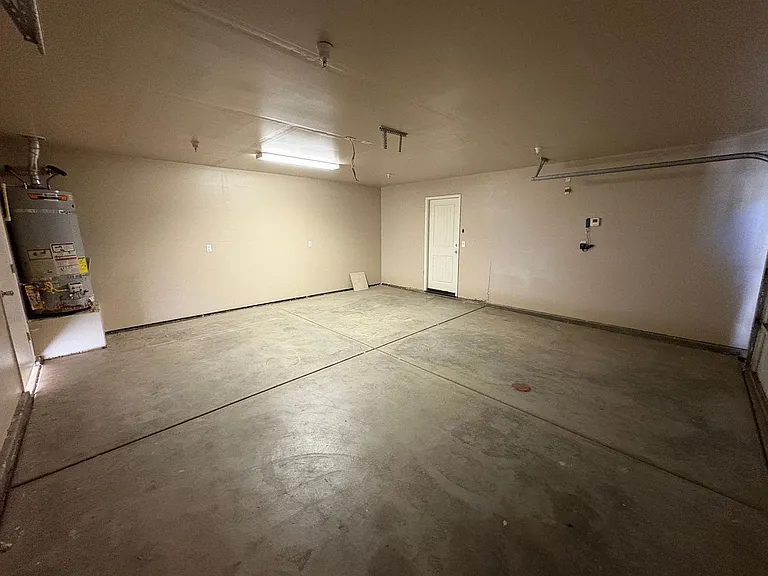 2132 E Sweet Ave — Photo 30