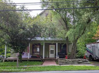 70 State St, Nicholson, PA 18446