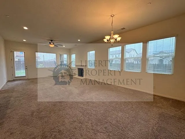 4071 Wrenwood Ave — Photo 3