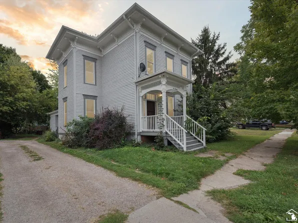 220 Comstock St, Adrian, MI 49221