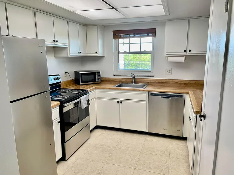 8803 Bay Pointe Dr #203 — Photo 14