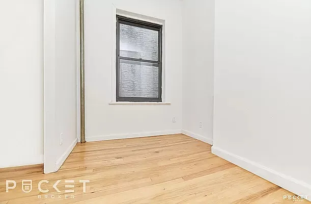 Rented by PocketBroker Inc | media 7