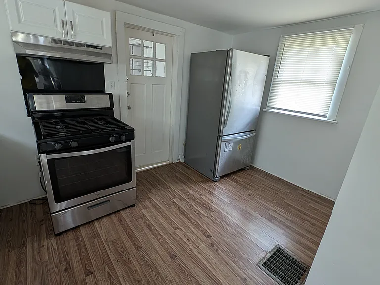 314 Colfax St — Photo 5