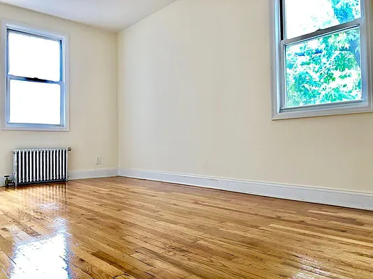 Rented by Premier Metro Realty Corp | media 34