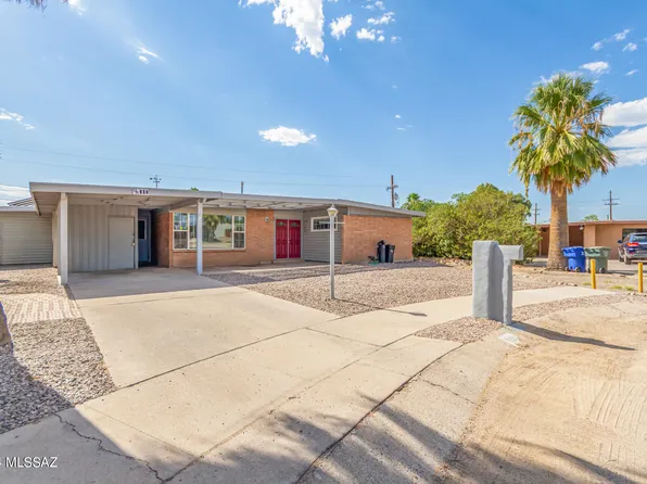 638 S Camino Seco, Tucson, AZ 85710