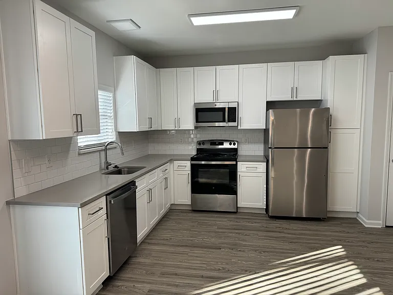 126 Le Club Dr — Photo 4