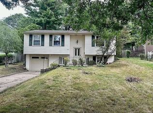 406 Cottonwood Dr, Oakdale, PA 15071