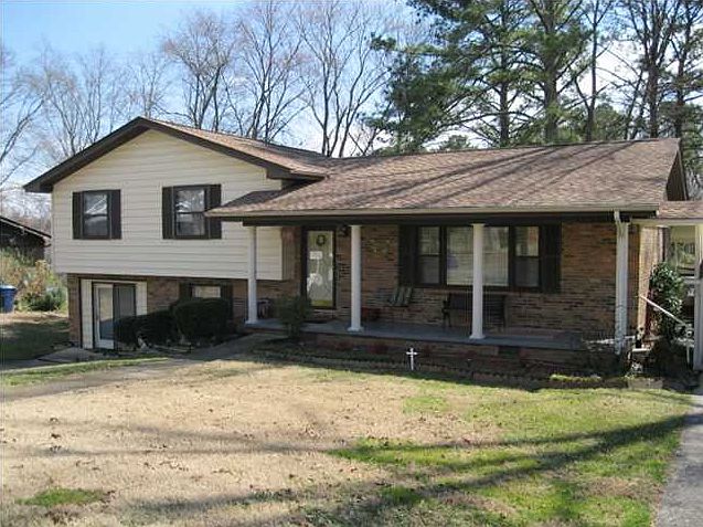 1st image of 34 Joan Dr