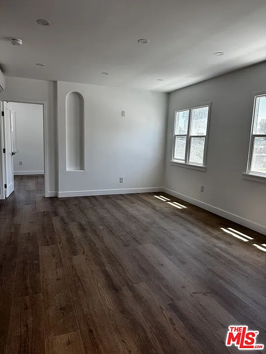 1 bed, 1.0 bath, 700 sqft, $2,600 — Photo 2