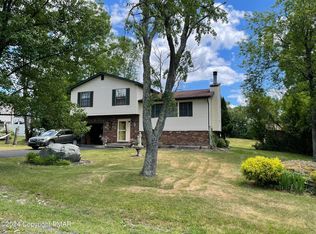 5 Teak Ln, East Stroudsburg, PA