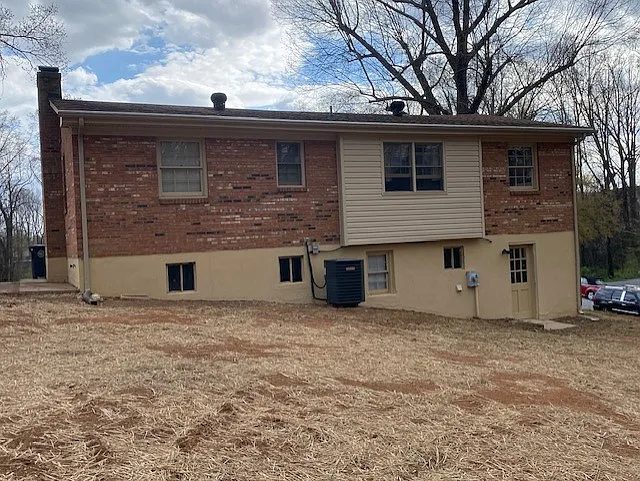 Building Photo - 108 Woodway Dr