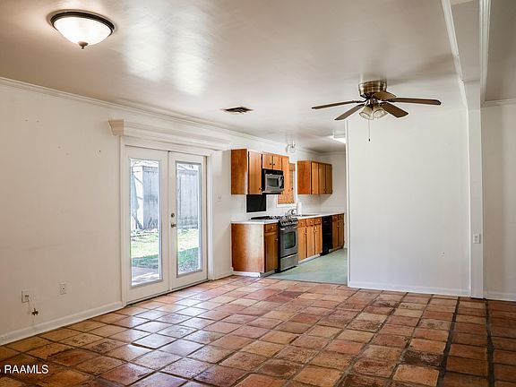5th image of 213 Birch Dr