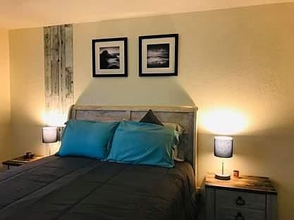 4th image of 1943 Toucan Way Unit 215