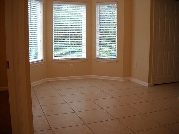 4th image of 403 Bouchelle Dr APT 107