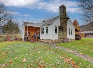 9 Skunk Hollow Rd, North Bend, PA 17760