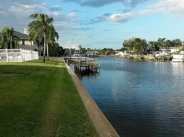 6730 Cape Hatteras Way NE Unit 3, Saint Petersburg, FL 33702
