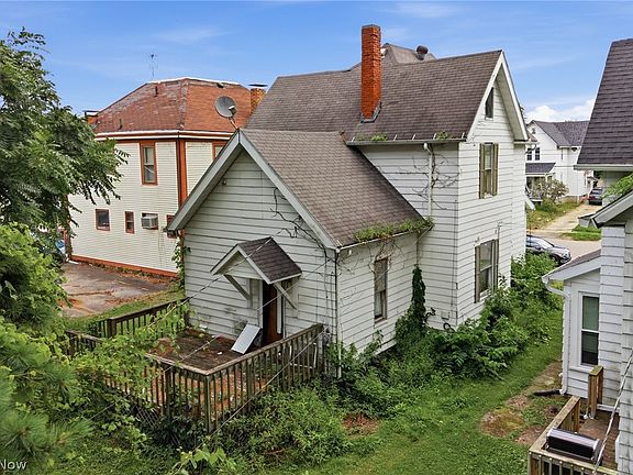 2nd image of 104 Vennum Ave