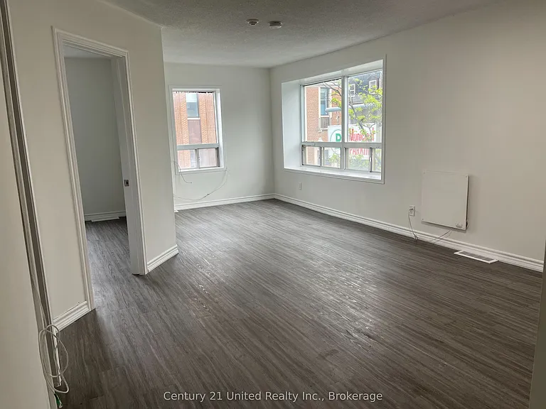 174.5 Hunter St W #9 — Photo 5