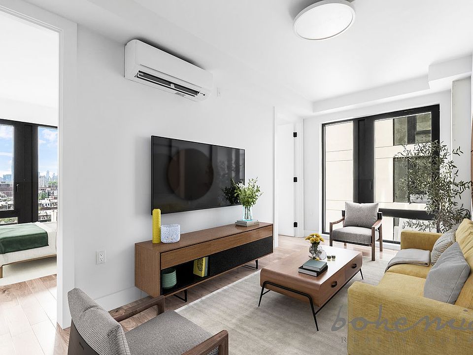 1st image of 60 W 125th St #500